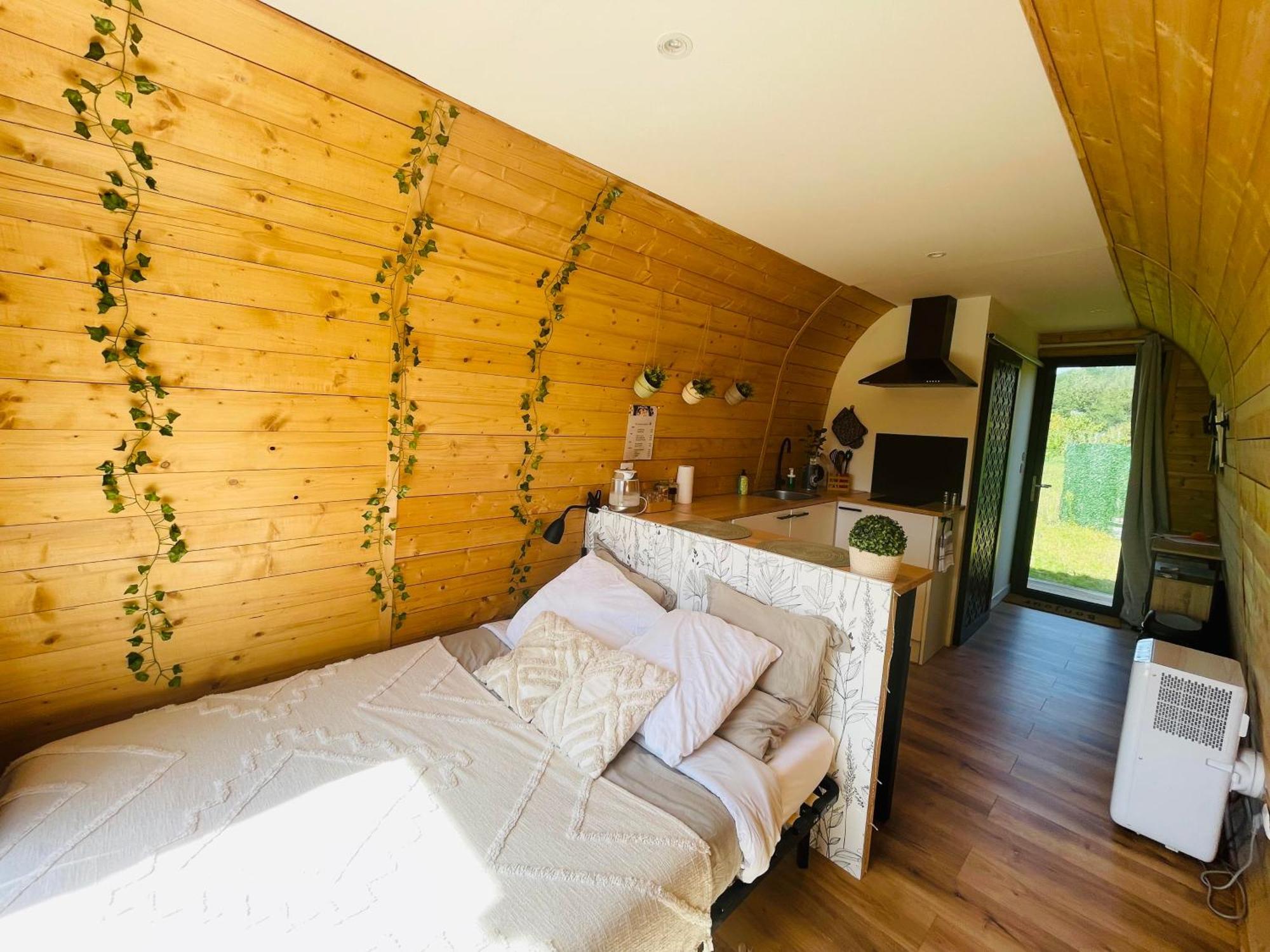 Logement Insolite : La Ruche Verte Monts-sur-Guesnes Dış mekan fotoğraf