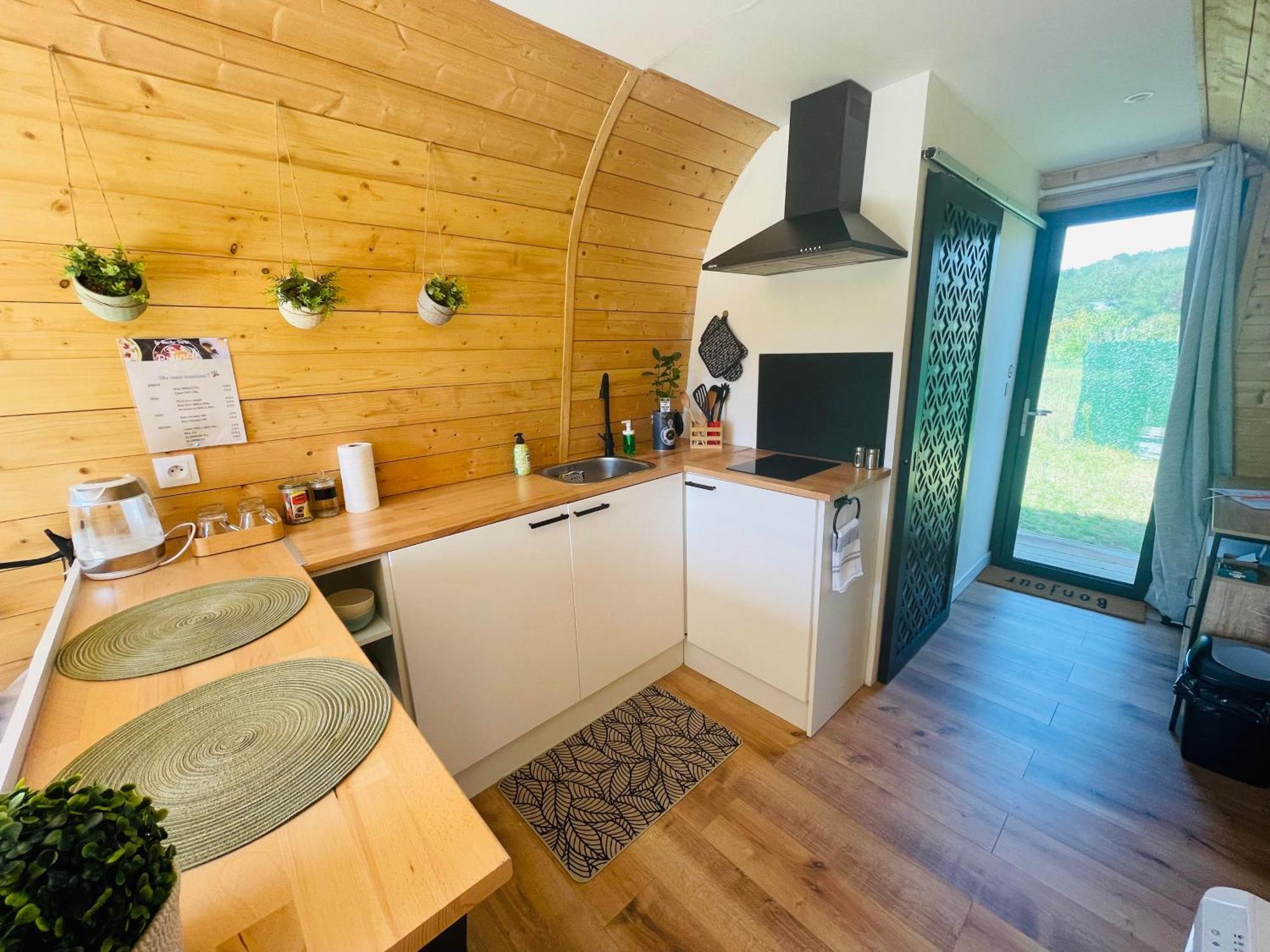 Logement Insolite : La Ruche Verte Monts-sur-Guesnes Dış mekan fotoğraf